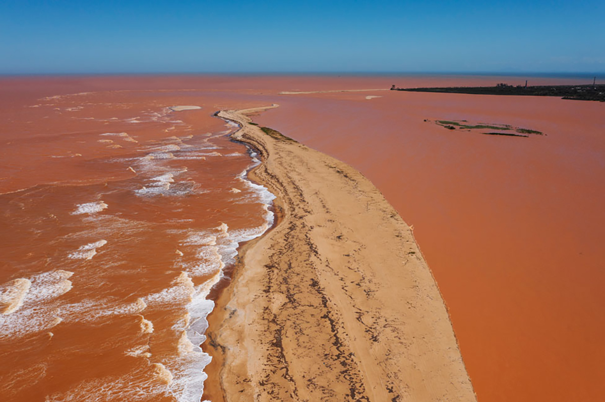 Encontro das águas e do litoral durante a pesquisa de Onda Cabocla