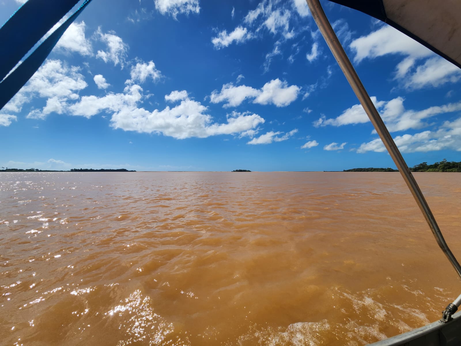Rio visto à distância